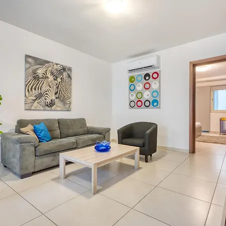 Apartman Modern & Charming 1-bedroom Flat In Jvas1-1 *