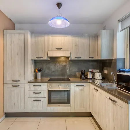 Modern & Charming 1-bedroom Flat In Jvas1-1