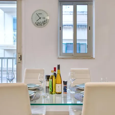 Apartman Modern & Charming 1-bedroom Flat In Jvas1-1