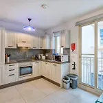 Modern & Charming 1-bedroom Flat In Jvas1-1 Apartment