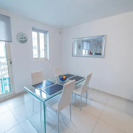 Modern & Charming 1-bedroom Flat In Jvas1-1 *